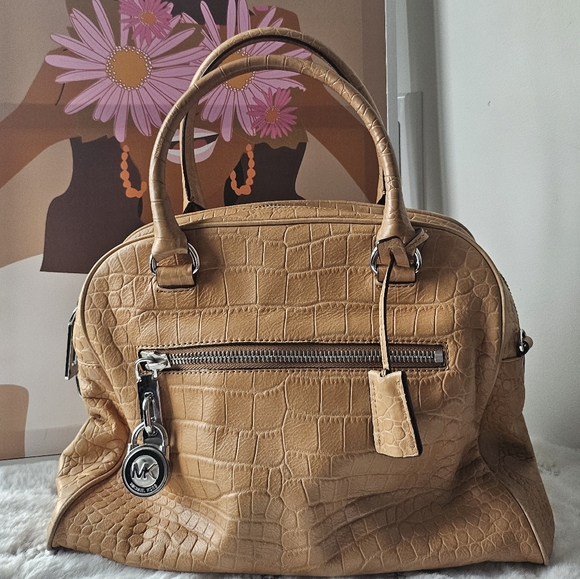 Michael Kors - Picture 2 of 9